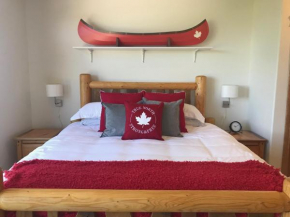 Canadiana Cabin☆ Hot Tub☆True Ski In/Ski Out